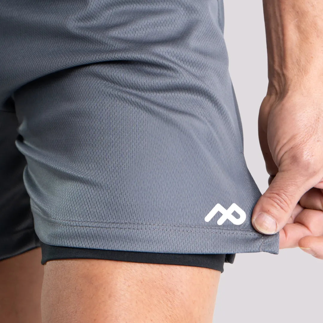 shorts-cinza-esportivo-compressao-modelo-speed-run.webp