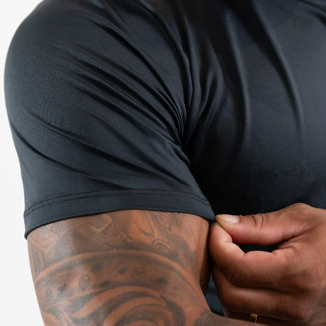 camiseta dry fit preta speed run